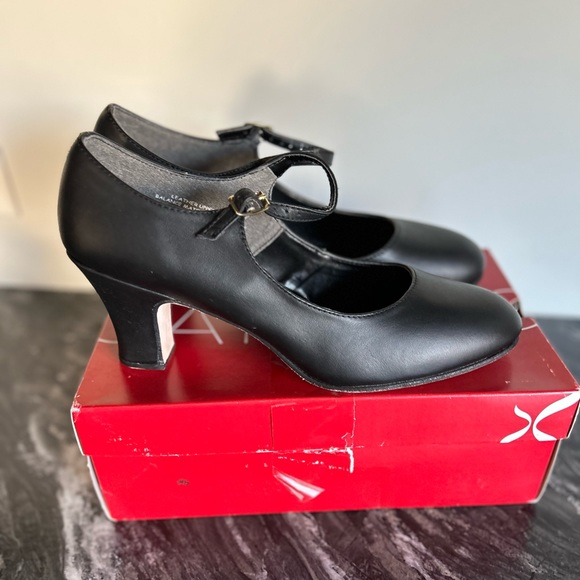 Capezio Women’s Black Heel - Picture 10 of 16